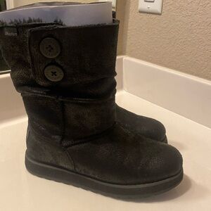 Like new Skechers waterproof keepsakes boots 6